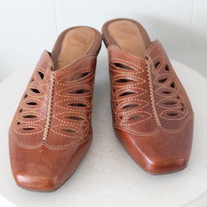 Nurture Womans Slip On Reticulated Brown Leather Mules Size 6